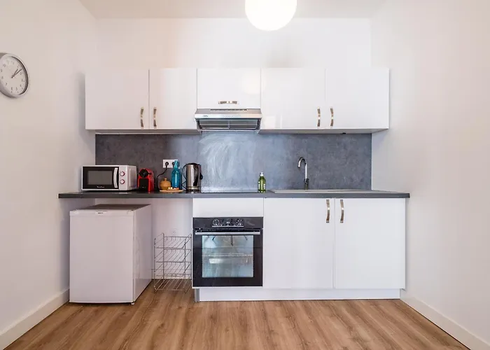 Hypercentre Capitole T2 Vaste Et Lumineux *